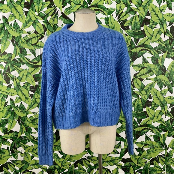 American Eagle Outfitters Sweaters - AEO Chunky Knit Sweater 249